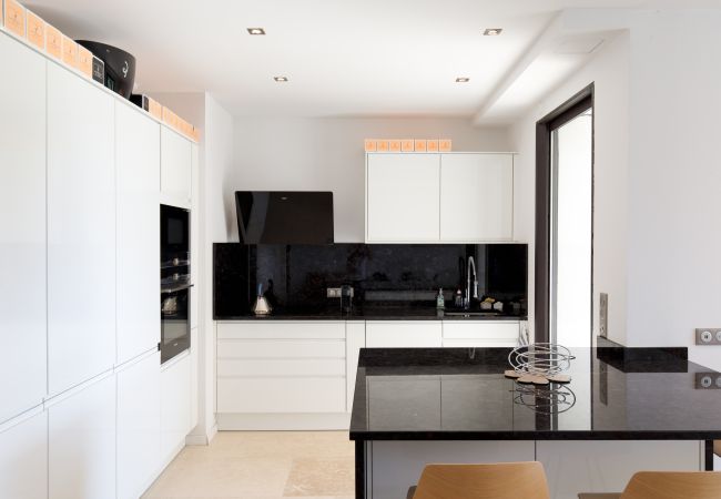 Villa in Mougins - Splendid contemporary villa for your dream holiday in Mougins Villa in Mougins - Splendid contemporary villa for your dream holiday in Mougins