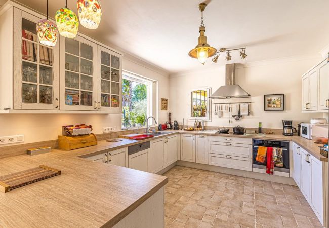 Villa in Vence - Villa 220 m² on land 3600 m² - Private swimming pool Villa in Vence - Villa 220 m² on land 3600 m² - Private swimming pool