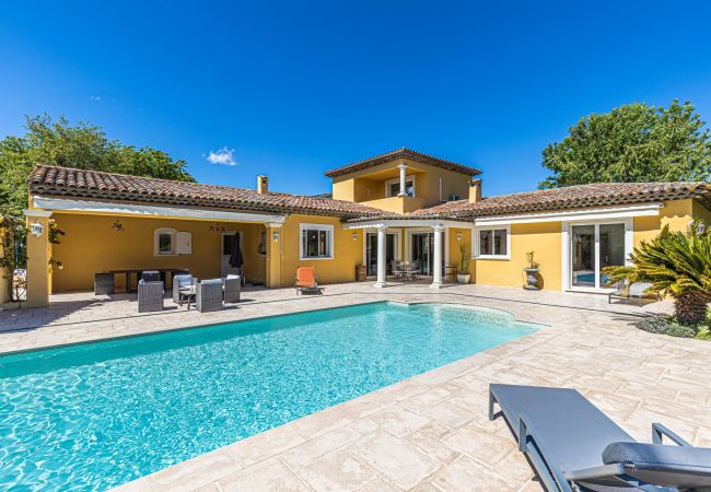 Villa in Vence - Villa 220 m² on land 3600 m² - Private swimming pool Villa in Vence - Villa 220 m² on land 3600 m² - Private swimming pool