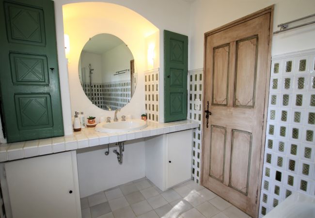 Villa in Roquefort-les-Pins - Charming 5 roomsvilla with garden & private pool  Villa in Roquefort-les-Pins - Charming 5 roomsvilla with garden & private pool