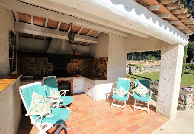 Villa in Roquefort-les-Pins - Charming 5 roomsvilla with garden & private pool  Villa in Roquefort-les-Pins - Charming 5 roomsvilla with garden & private pool