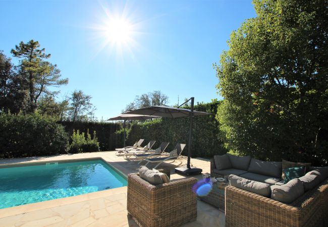 Villa in Roquefort-les-Pins - Charming 5 roomsvilla with garden & private pool  Villa in Roquefort-les-Pins - Charming 5 roomsvilla with garden & private pool