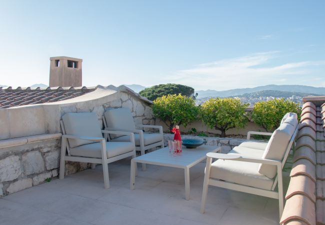 Villa in Cannes - Charming sea view villa in private estate in Cannes Villa in Cannes - Charming sea view villa in private estate in Cannes