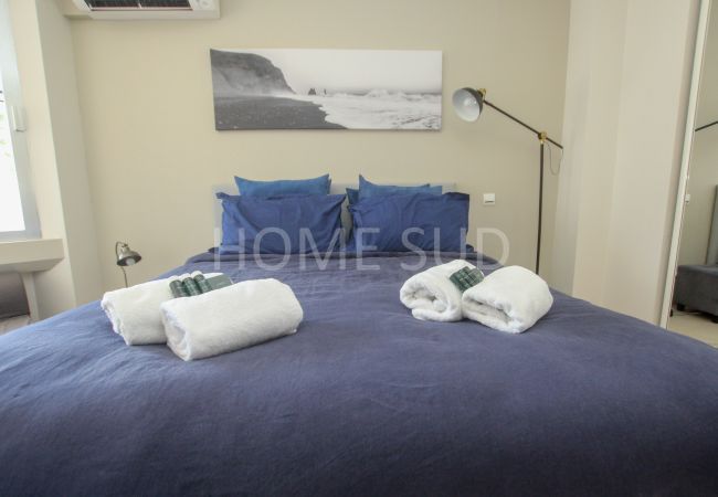 Villa in Cannes - Charming sea view villa in private estate in Cannes Villa in Cannes - Charming sea view villa in private estate in Cannes
