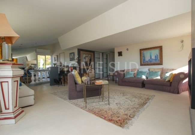 Villa in Cannes - Charming sea view villa in private estate in Cannes Villa in Cannes - Charming sea view villa in private estate in Cannes