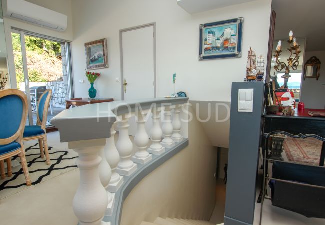 Villa in Cannes - Charming sea view villa in private estate in Cannes Villa in Cannes - Charming sea view villa in private estate in Cannes