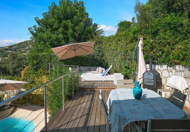 Villa in Cannes - Charming sea view villa in private estate in Cannes Villa in Cannes - Charming sea view villa in private estate in Cannes