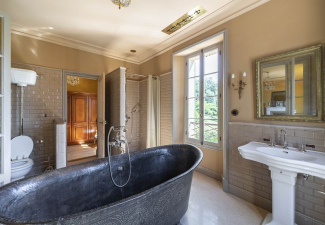 Villa in Cannes - Provencal Palace 500m from the sea - private pool Villa in Cannes - Provencal Palace 500m from the sea - private pool