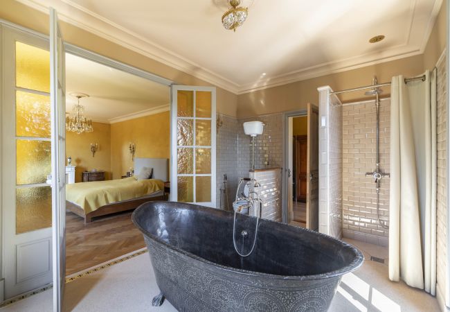 Villa in Cannes - Provencal Palace 500m from the sea - private pool Villa in Cannes - Provencal Palace 500m from the sea - private pool
