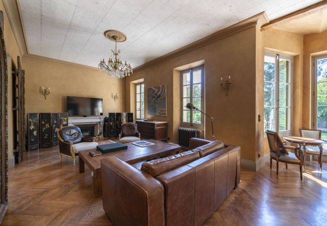 Villa in Cannes - Provencal Palace 500m from the sea - private pool Villa in Cannes - Provencal Palace 500m from the sea - private pool