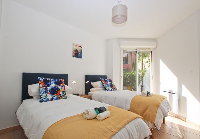 Apartment in Mandelieu-la-Napoule - 2 bedroom flat in a private residence with pool Apartment in Mandelieu-la-Napoule - 2 bedroom flat in a private residence with pool