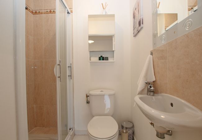 Apartment in Mandelieu-la-Napoule - 2 bedroom flat in a private residence with pool Apartment in Mandelieu-la-Napoule - 2 bedroom flat in a private residence with pool