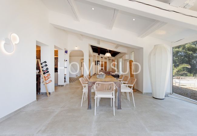 Villa in Saint-Jean-de-l'Esterel - Splendid sea view villa nestled in the heart of a secure domain in full greenery Villa in Saint-Jean-de-l'Esterel - Splendid sea view villa nestled in the heart of a secure domain in full greenery