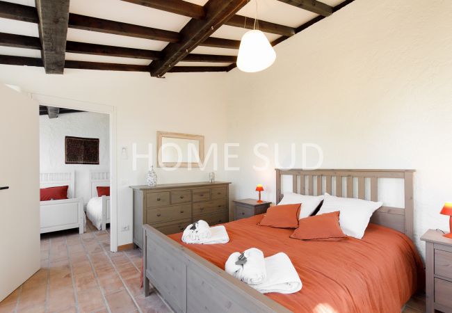 Villa in Saint-Jean-de-l'Esterel - Splendid sea view villa nestled in the heart of a secure domain in full greenery Villa in Saint-Jean-de-l'Esterel - Splendid sea view villa nestled in the heart of a secure domain in full greenery