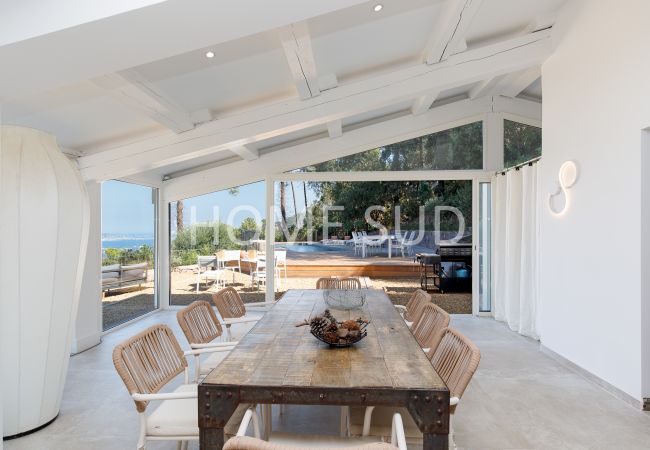 Villa in Saint-Jean-de-l'Esterel - Splendid sea view villa nestled in the heart of a secure domain in full greenery Villa in Saint-Jean-de-l'Esterel - Splendid sea view villa nestled in the heart of a secure domain in full greenery