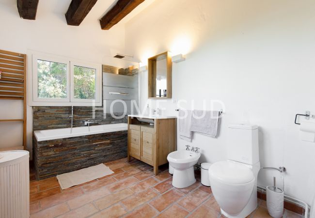 Villa in Saint-Jean-de-l'Esterel - Splendid sea view villa nestled in the heart of a secure domain in full greenery Villa in Saint-Jean-de-l'Esterel - Splendid sea view villa nestled in the heart of a secure domain in full greenery