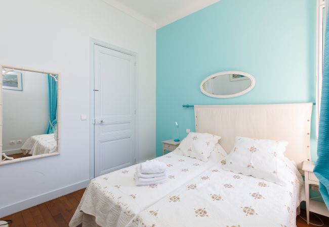 Villa in Cannes - Exceptional villa in the heart of Cannes with amazing panoramic sea view Villa in Cannes - Exceptional villa in the heart of Cannes with amazing panoramic sea view