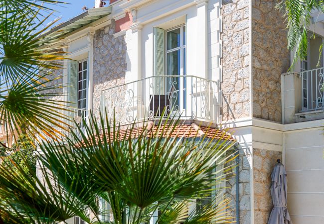 Villa in Cannes - Exceptional villa in the heart of Cannes with amazing panoramic sea view Villa in Cannes - Exceptional villa in the heart of Cannes with amazing panoramic sea view