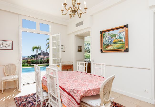 Villa in Cannes - Exceptional villa in the heart of Cannes with amazing panoramic sea view Villa in Cannes - Exceptional villa in the heart of Cannes with amazing panoramic sea view