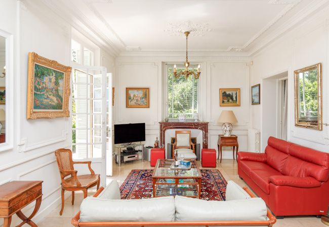 Villa in Cannes - Exceptional villa in the heart of Cannes with amazing panoramic sea view Villa in Cannes - Exceptional villa in the heart of Cannes with amazing panoramic sea view