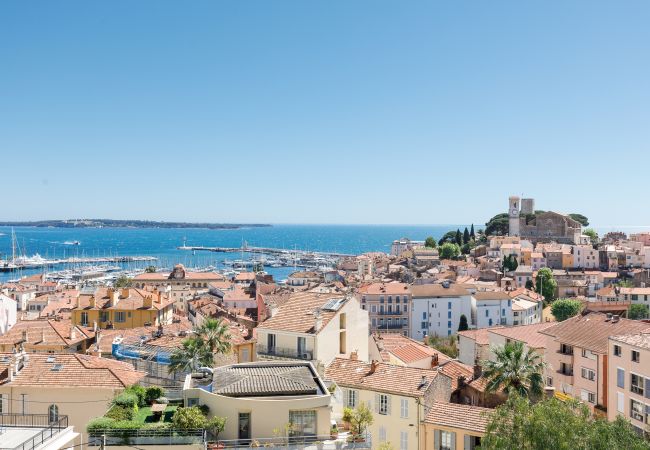 Villa in Cannes - Exceptional villa in the heart of Cannes with amazing panoramic sea view Villa in Cannes - Exceptional villa in the heart of Cannes with amazing panoramic sea view