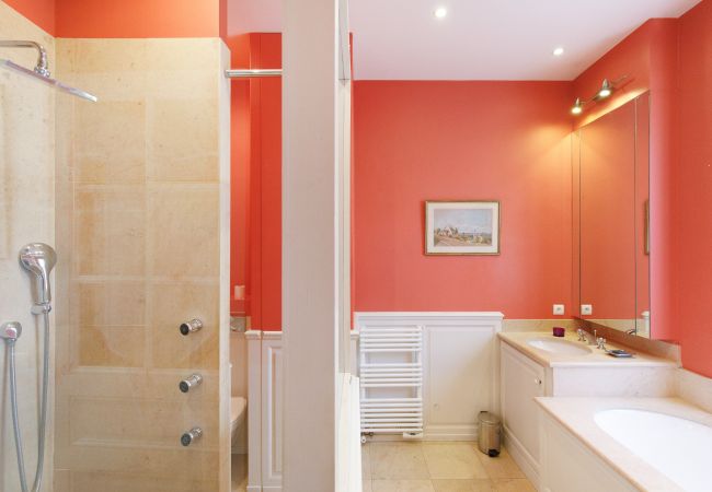 Villa in Cannes - Exceptional villa in the heart of Cannes with amazing panoramic sea view Villa in Cannes - Exceptional villa in the heart of Cannes with amazing panoramic sea view