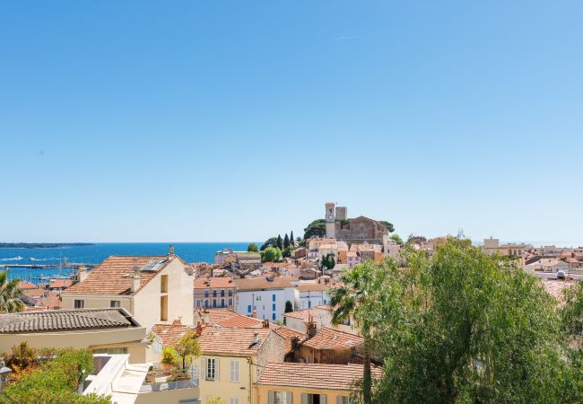 Villa in Cannes - Exceptional villa in the heart of Cannes with amazing panoramic sea view Villa in Cannes - Exceptional villa in the heart of Cannes with amazing panoramic sea view