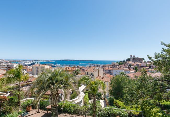 Villa in Cannes - Exceptional villa in the heart of Cannes with amazing panoramic sea view Villa in Cannes - Exceptional villa in the heart of Cannes with amazing panoramic sea view