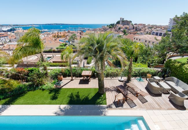 Villa in Cannes - Exceptional villa in the heart of Cannes with amazing panoramic sea view Villa in Cannes - Exceptional villa in the heart of Cannes with amazing panoramic sea view